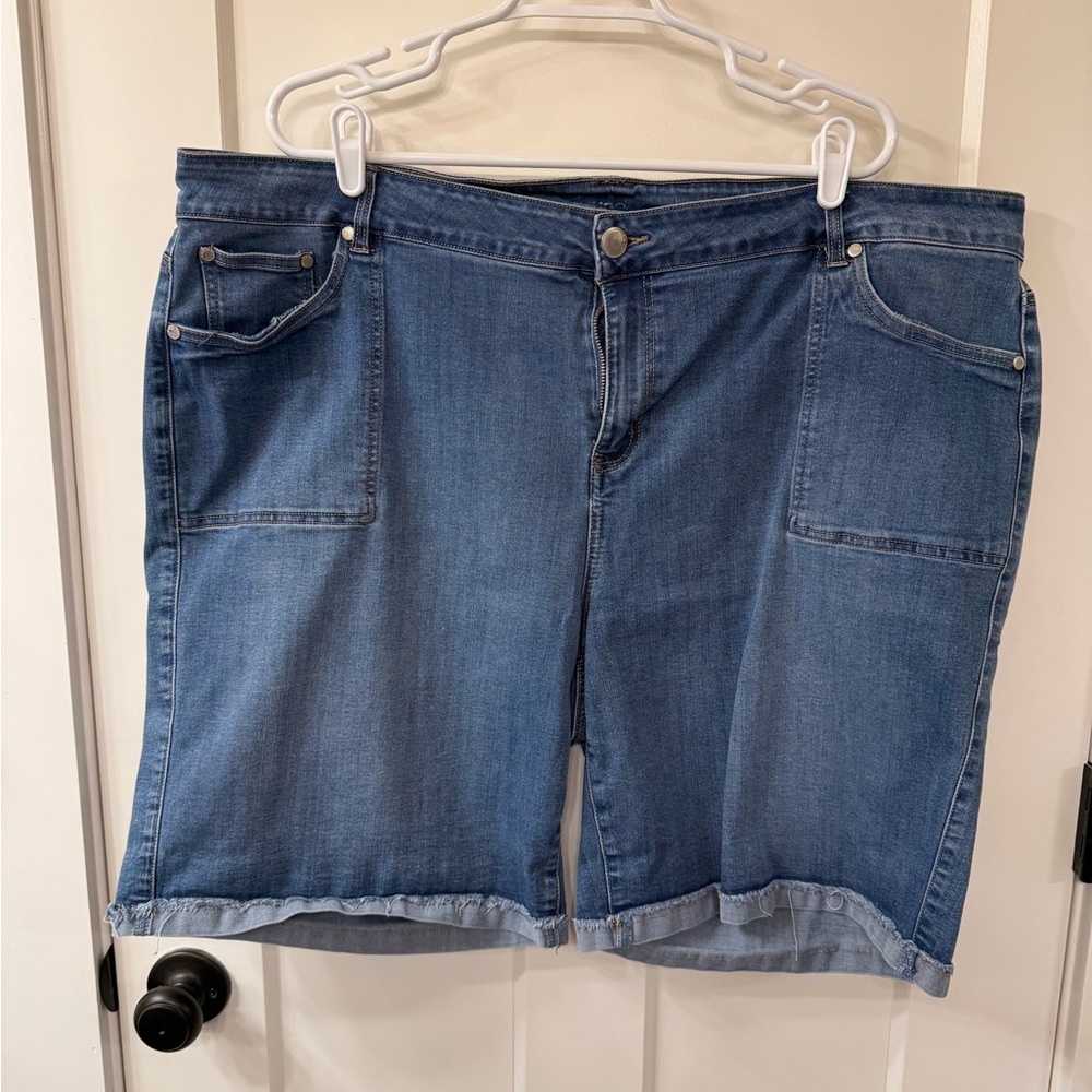 Avenue Blue Jean Shorts for Women